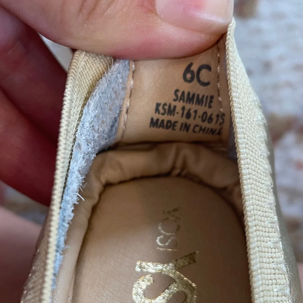 NWT Yosi Samra Gold Shoes